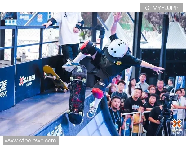 武汉滑板队与南京滑板队赛后复盘分析比赛经验与战术调整